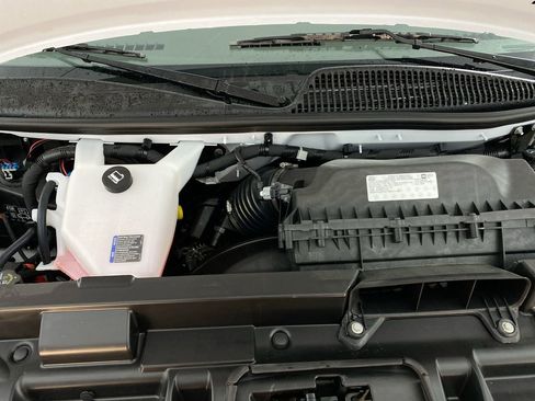 New 2025 GMC Savana 3500 Extended w/ Driver Convenience Package image 23