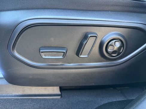 Used 2023 Jeep Grand Cherokee Altitude image 16