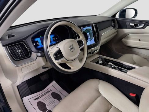 Certified 2023 Volvo XC60 B5 Plus w/ Climate Package FWD image 10