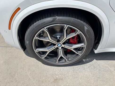 New 2026 BMW X5 xDrive50e w/ M Sport Package AWD/4WD image 13