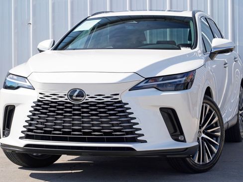 Used 2024 Lexus RX 350 Premium w/ Accessory Package (Z1) image 3