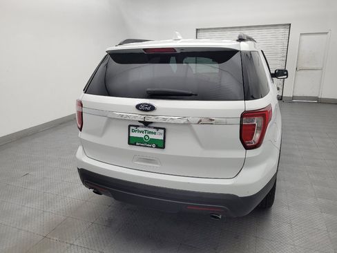 Used 2017 Ford Explorer FWD image 7