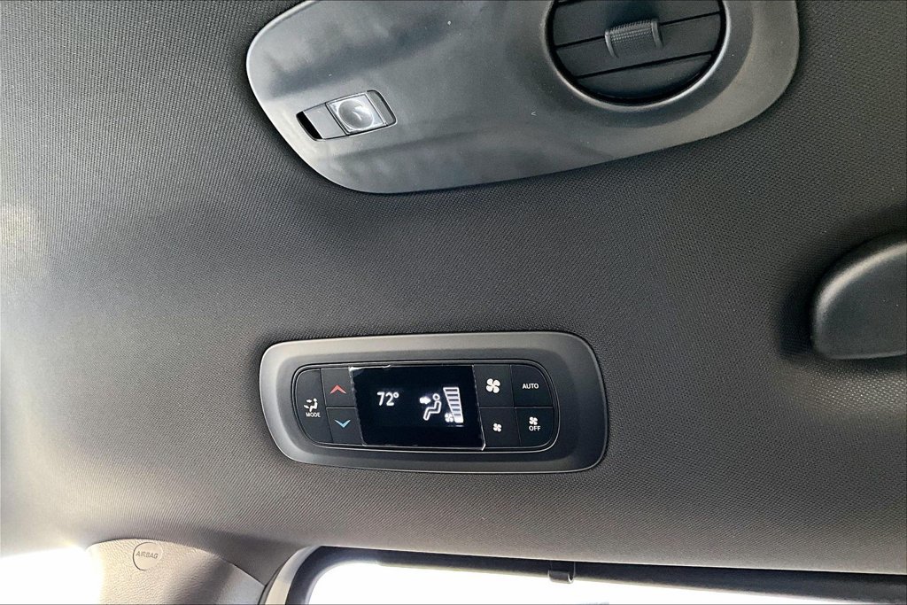 New 2027 Chrysler Pacifica Select FWD image 20