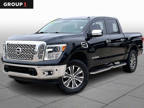 Used 2017 Nissan Titan SL image 1