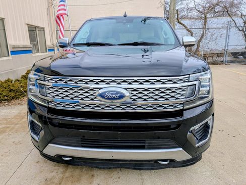 Used 2018 Ford Expedition Max Platinum image 2