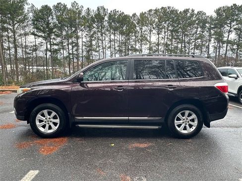 Used 2013 Toyota Highlander Plus image 4