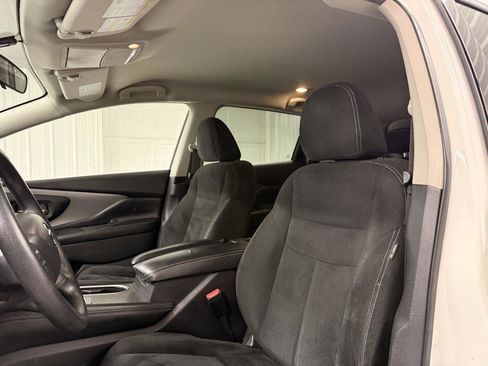 Used 2019 Nissan Murano S AWD/4WD image 10