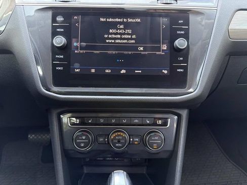 Used 2019 Volkswagen Tiguan SEL AWD/4WD image 28