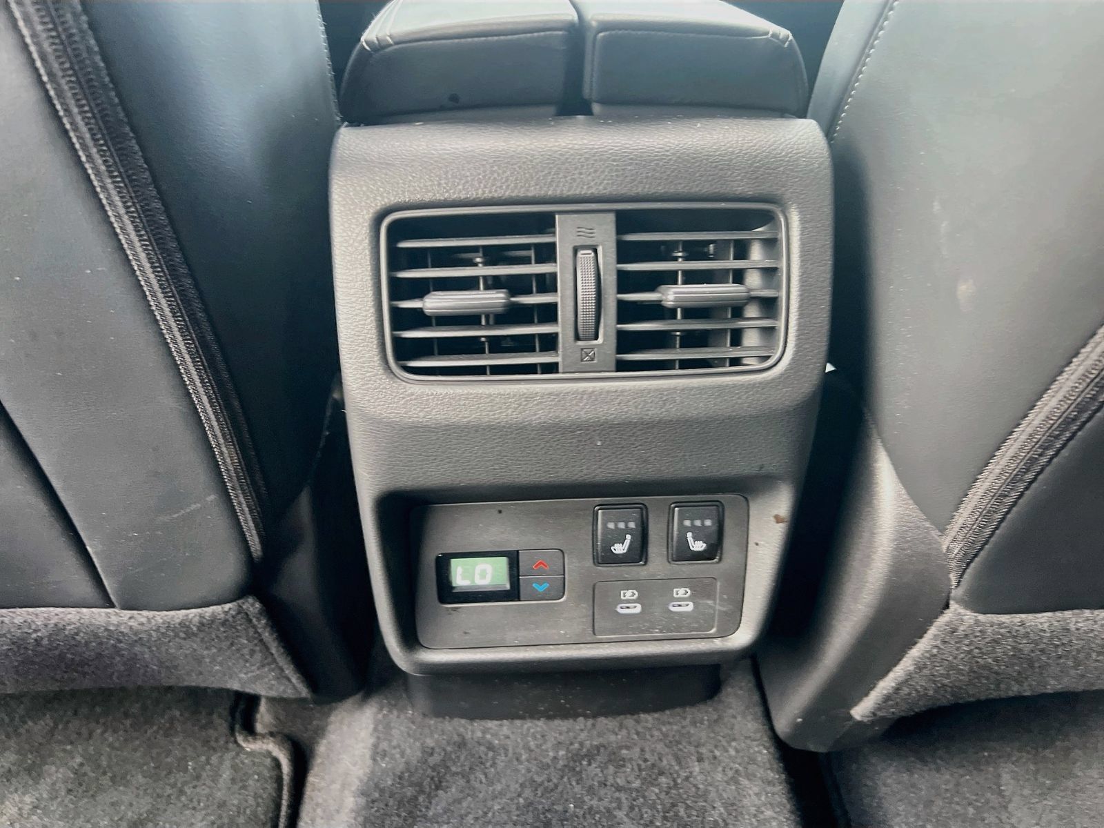 Used 2026 Nissan Rogue Platinum w/ Platinum Premium Package AWD/4WD image 25