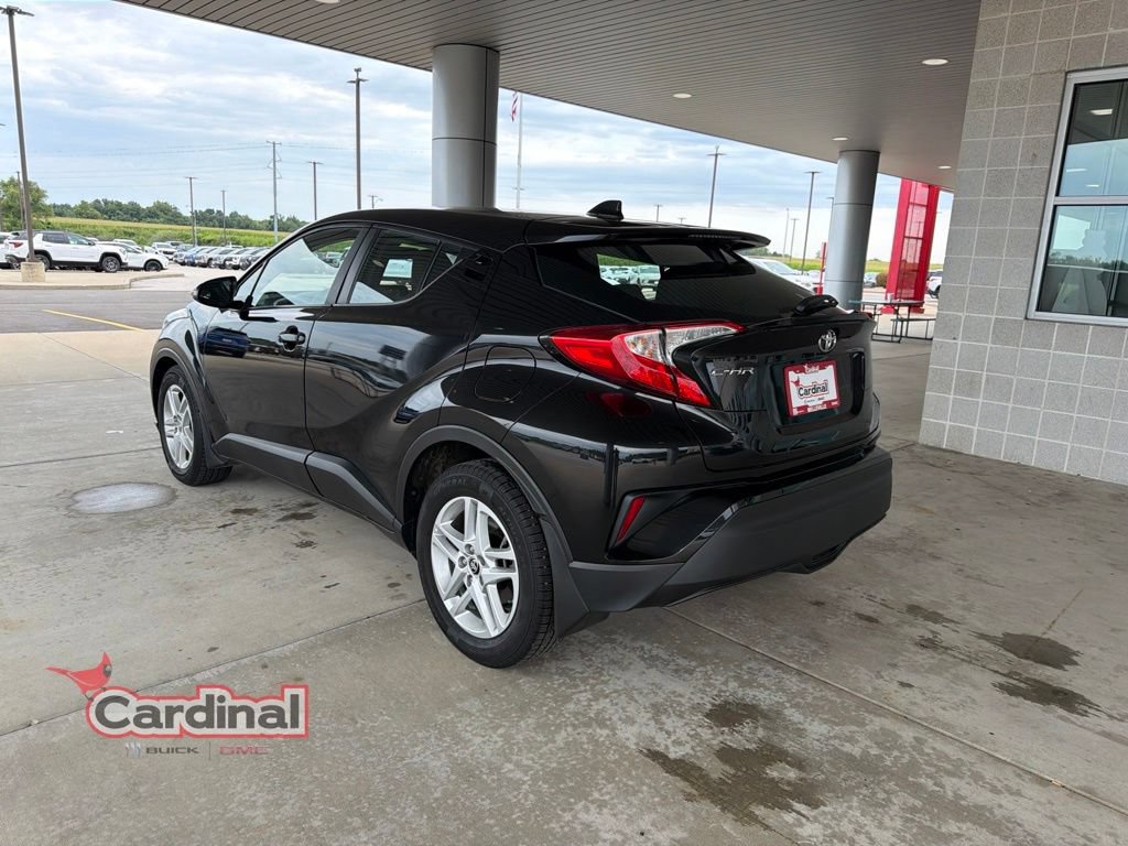 Used 2021 Toyota C-HR LE FWD image 3