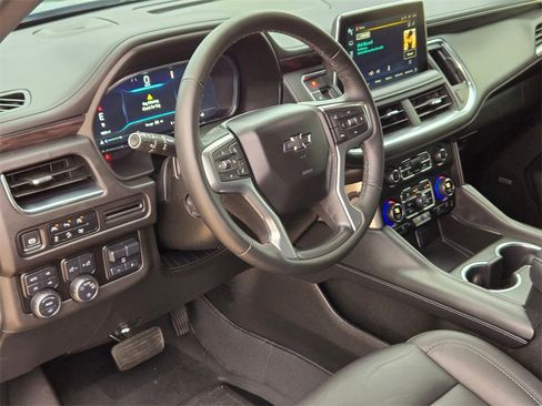 Used 2024 Chevrolet Suburban Z71 w/ Off-Road Capability Package image 10