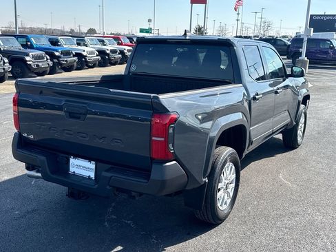 Used 2024 Toyota Tacoma SR image 3