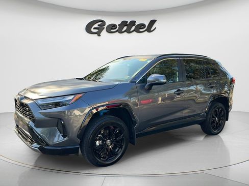 Certified 2025 Toyota RAV4 SE AWD/4WD image 1