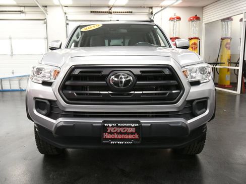 Certified 2019 Toyota Tacoma SR image 2