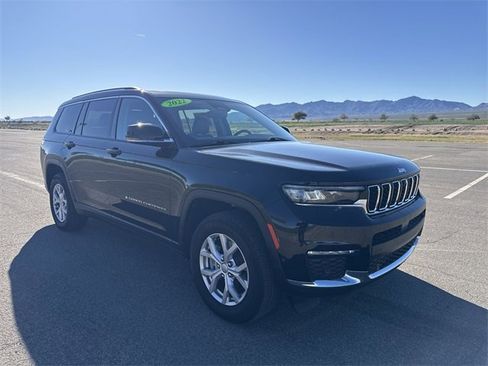 Used 2022 Jeep Grand Cherokee L Limited w/ Luxury Tech Group II image 3