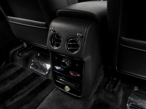 Used 2022 Rolls-Royce Cullinan w/ Cullinan Package AWD/4WD image 48