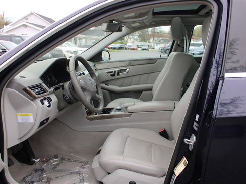 Used 2010 Mercedes-Benz E 350 E 350 w/ Premium 2 Pkg image 11