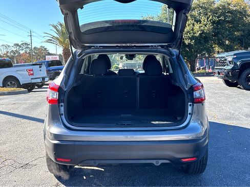 Used 2022 Nissan Rogue Sport SV image 21