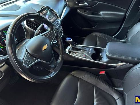 Used 2018 Chevrolet Volt Premier w/ Driver Confidence Package image 10