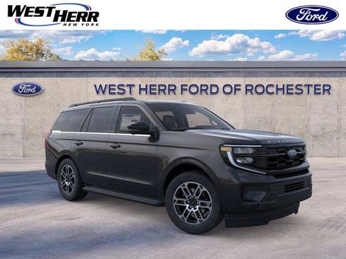 Used 2026 Ford Expedition Active AWD/4WD image 1