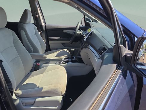 Certified 2017 Honda Pilot EX image 17