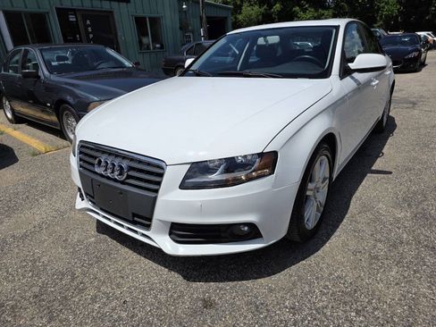 Used 2010 Audi A4 2.0T Premium FWD image 3