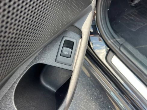 Used 2025 BMW 330i Sedan RWD image 29
