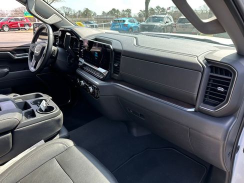 Used 2024 GMC Sierra 1500 SLT AWD/4WD image 31