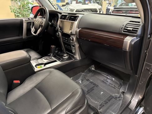 Used 2023 Toyota 4Runner Limited image 18