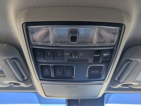 Used 2020 Toyota 4Runner 4WD image 21