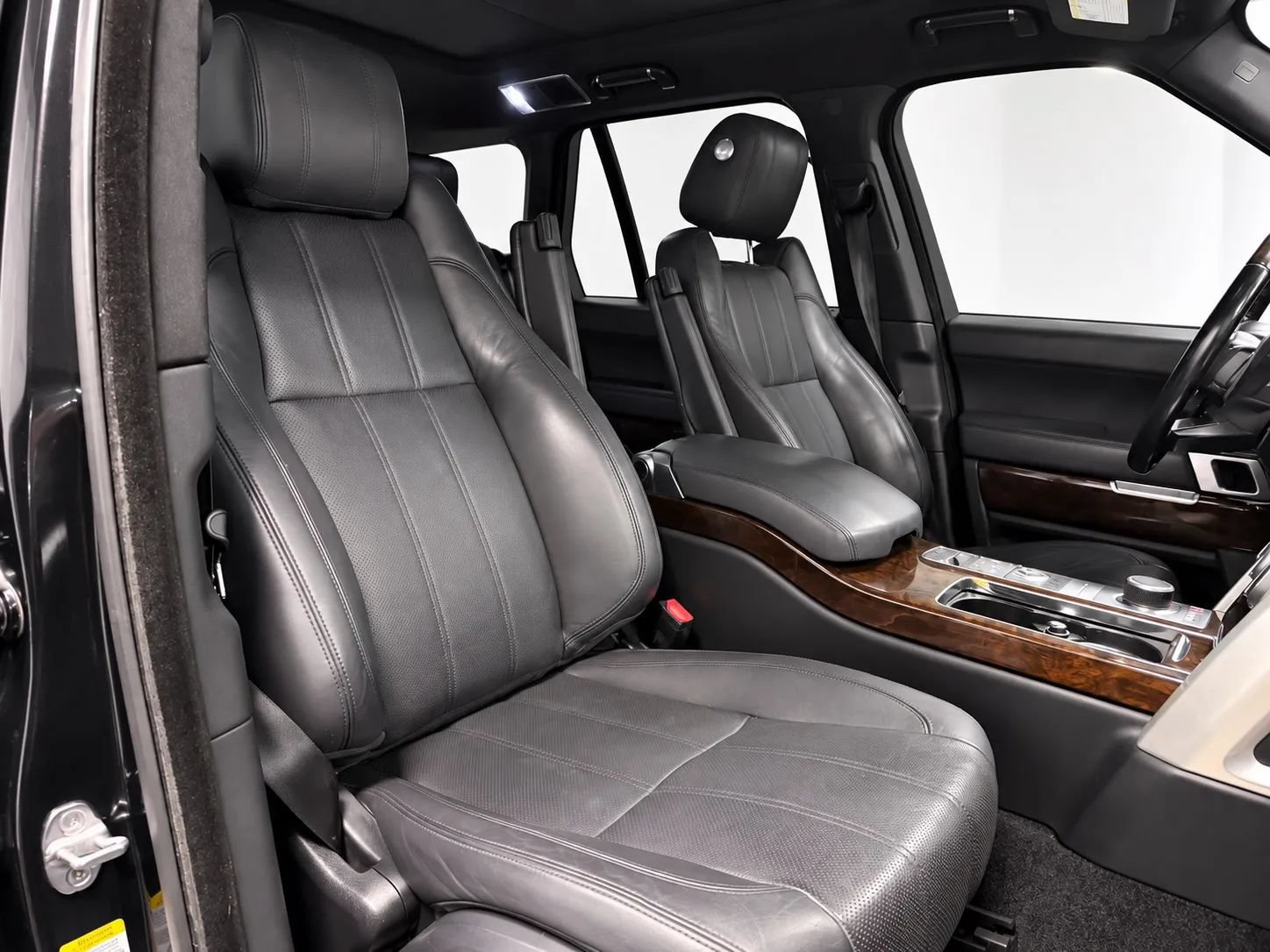 Used 2014 Land Rover Range Rover Supercharged AWD/4WD image 25