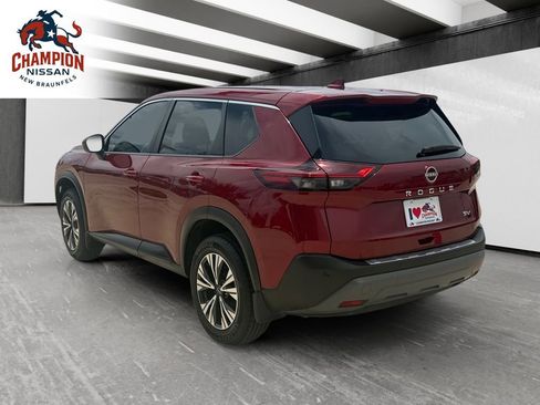 Used 2023 Nissan Rogue SV FWD image 3