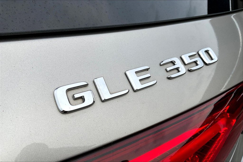 Used 2022 Mercedes-Benz GLE 350 4MATIC w/ Premium Package image 23