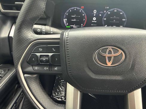 Used 2025 Toyota 4Runner TRD Off-Road AWD/4WD image 18