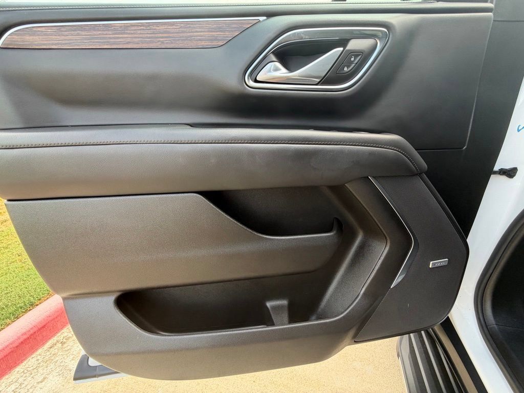 Used 2023 Chevrolet Tahoe High Country RWD image 17