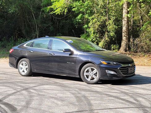 Used 2022 Chevrolet Malibu LT image 1