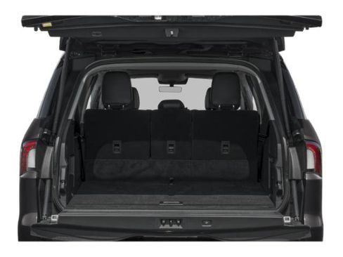 New 2026 Lincoln Navigator L Premier AWD/4WD image 13