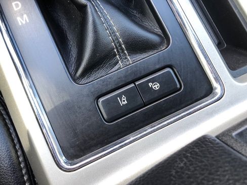 Used 2019 Ford F150 Lariat w/ Equipment Group 502A Luxury AWD/4WD image 31