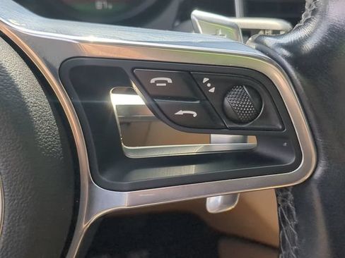 Used 2018 Porsche Macan AWD/4WD image 26