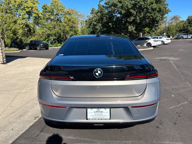 Used 2023 BMW i7 xDrive60 AWD/4WD image 6