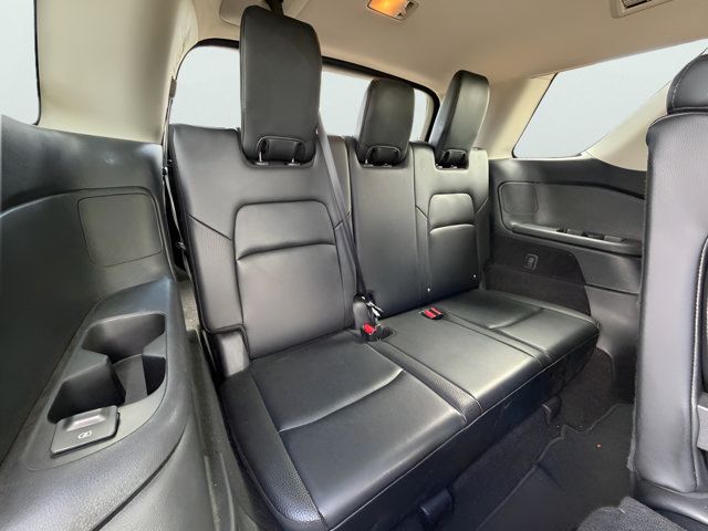 Certified 2023 Nissan Pathfinder SL FWD image 30