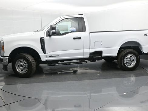 New 2026 Ford F250 XL image 2