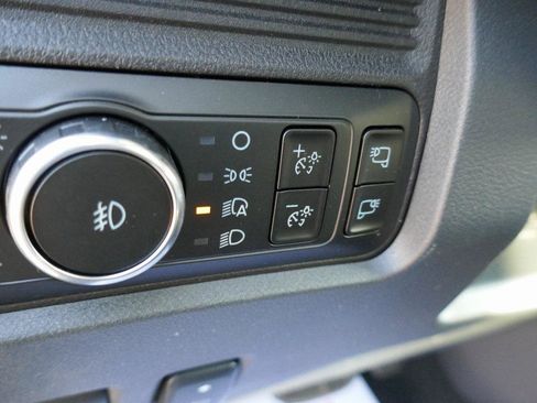 New 2026 Ford F250 Lariat w/ Black Appearance Package image 18