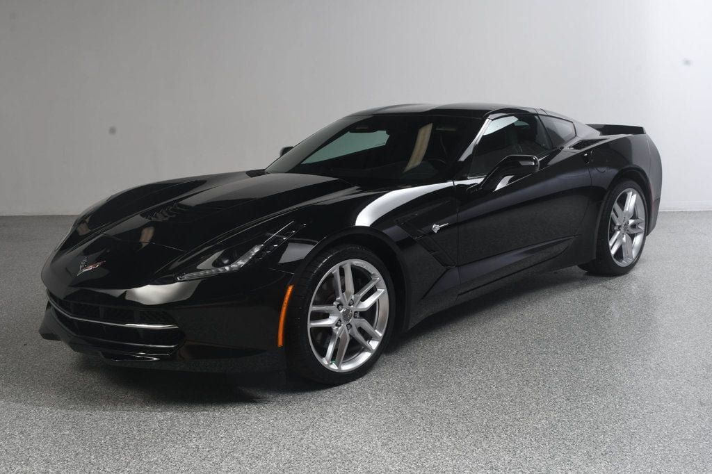 Used 2019 Chevrolet Corvette Stingray Coupe w/ Z51 1LT RWD image 2
