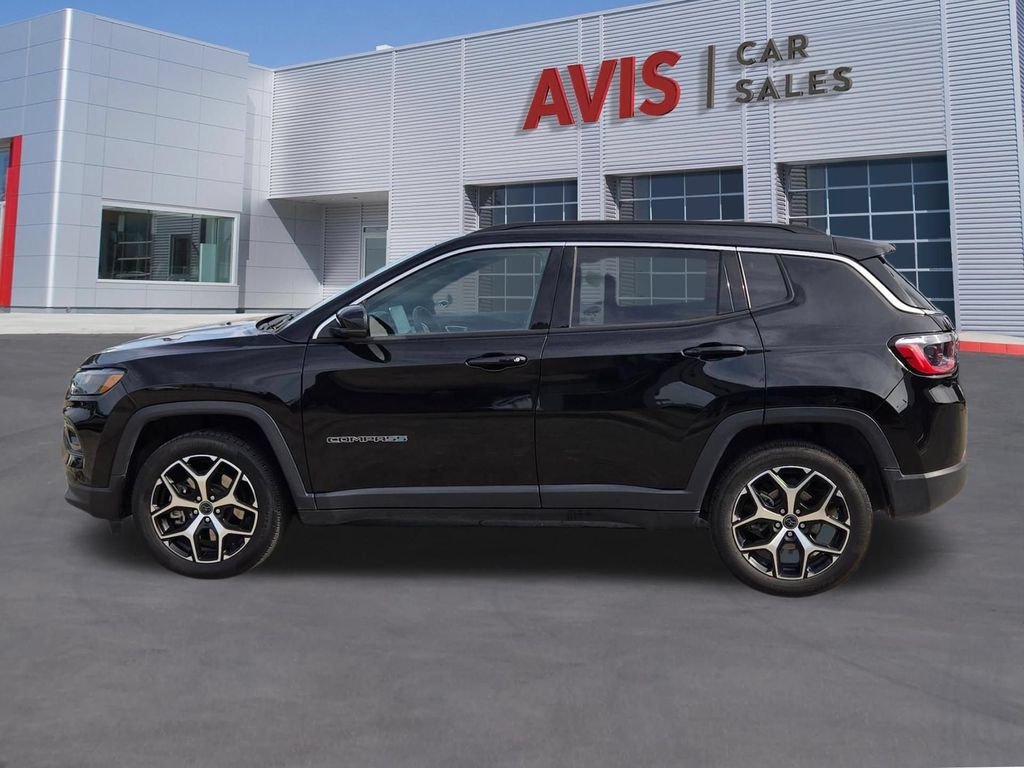 Used 2025 Jeep Compass Limited AWD/4WD image 10