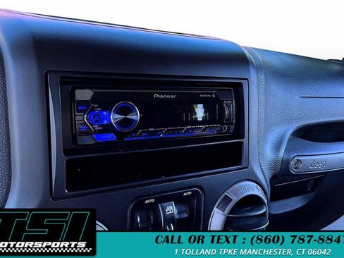 Used 2015 Jeep Wrangler Unlimited Sport w/ Quick Order Package 24S AWD/4WD image 21