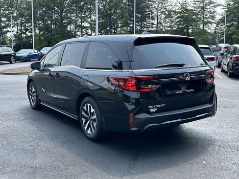 Used 2026 Honda Odyssey EX-L image 12