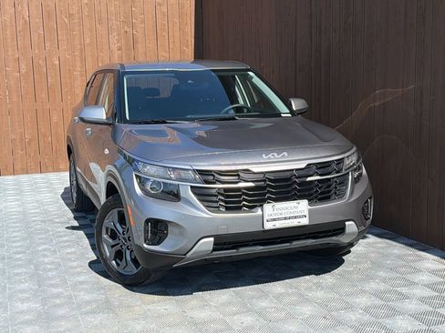 Used 2026 Kia Seltos LX FWD image 8