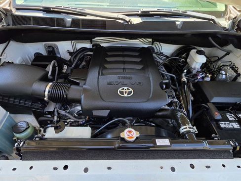 Used 2019 Toyota Tundra SR AWD/4WD image 13