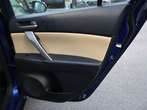 Used 2012 MAZDA MAZDA3 i Grand Touring image 12